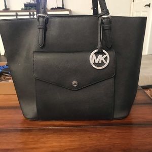 Authentic Michael Kors Jetset Tote